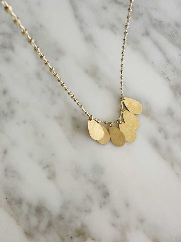 COLLANA LUNGA PETALI