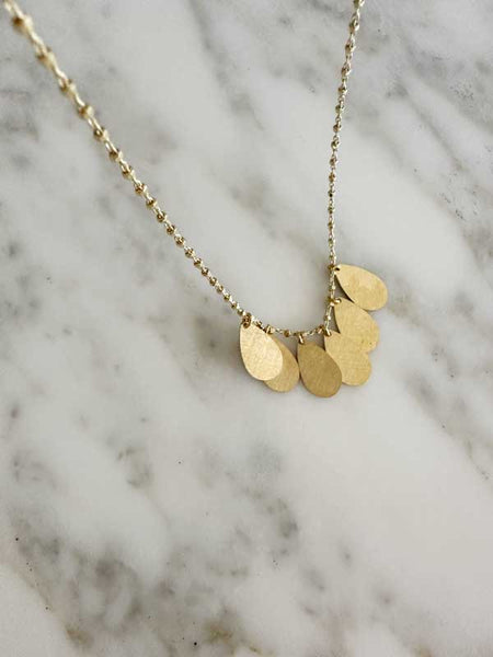 COLLANA LUNGA PETALI