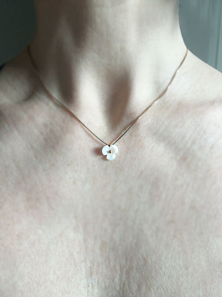 COLLANA-PRIMAVERA-FIORELLINO BIANCO